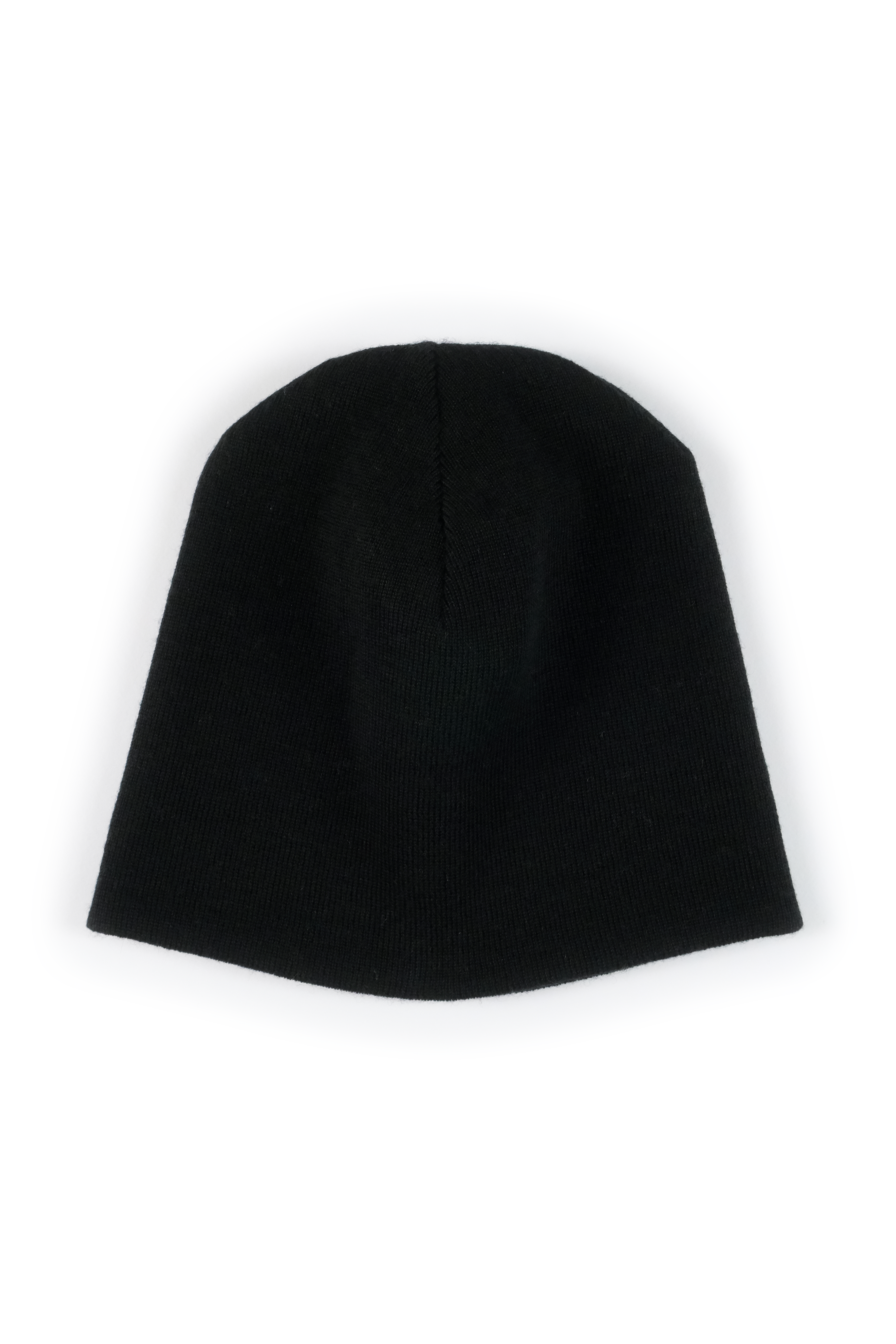 BLACK BEANIE