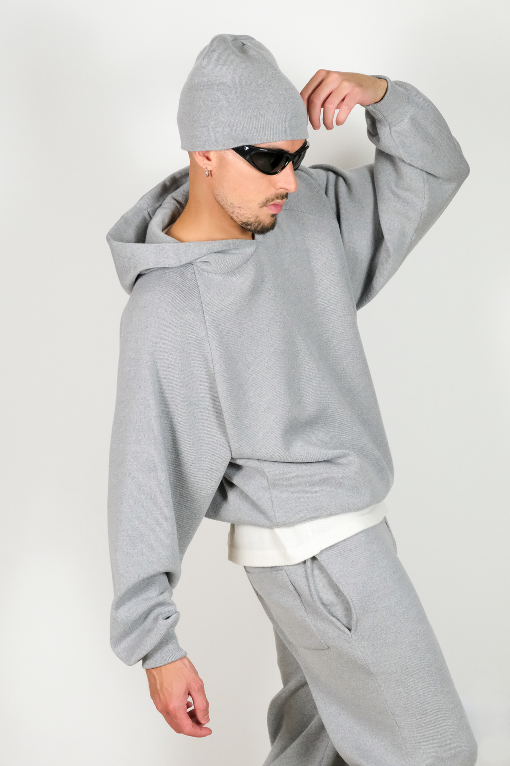 SILVER KNIT HOODIE