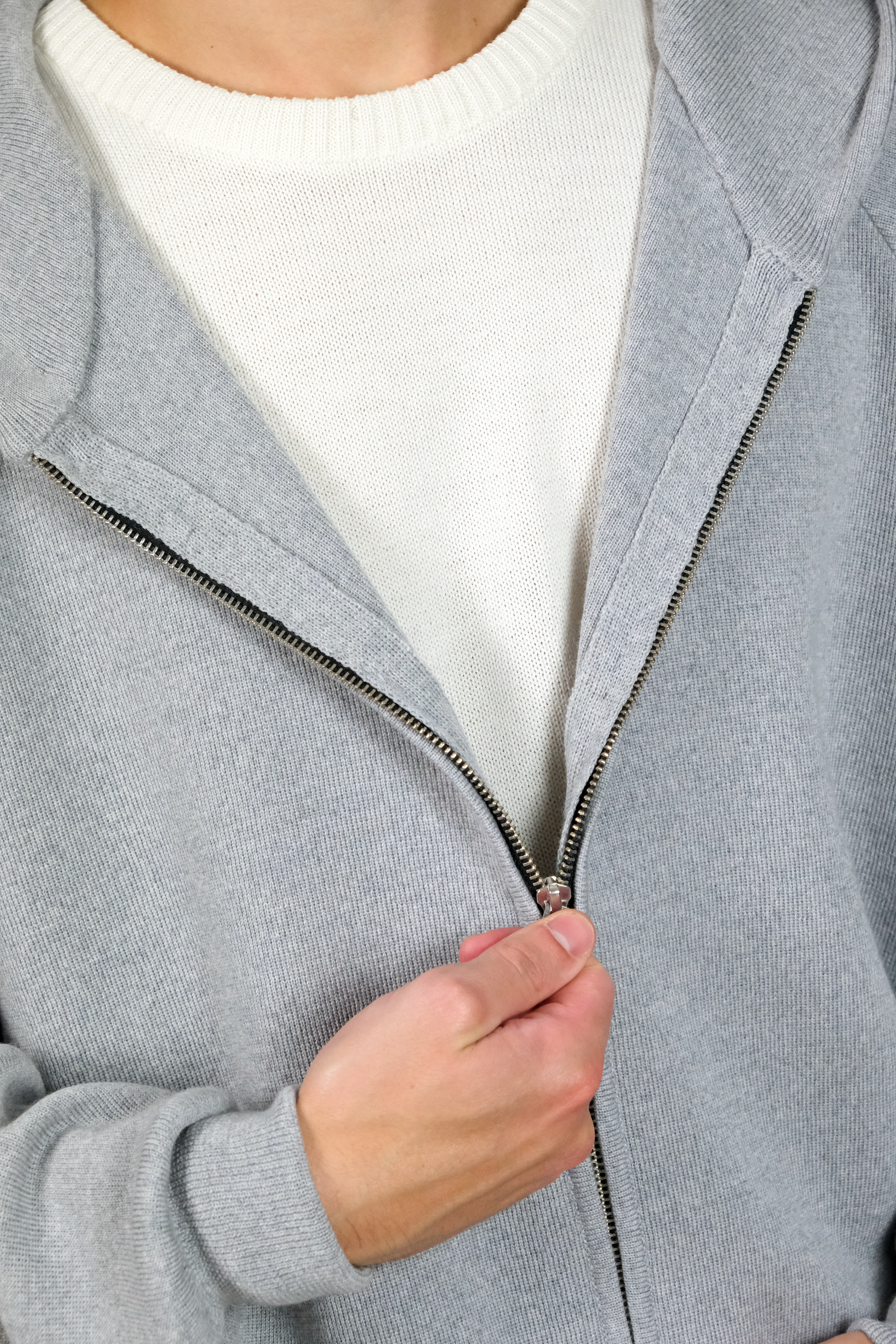 SILVER KNIT ZIP HOODIE