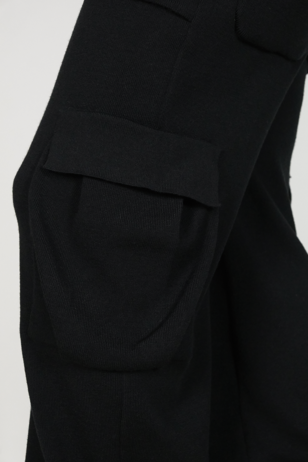 BLACK KNIT CARGO